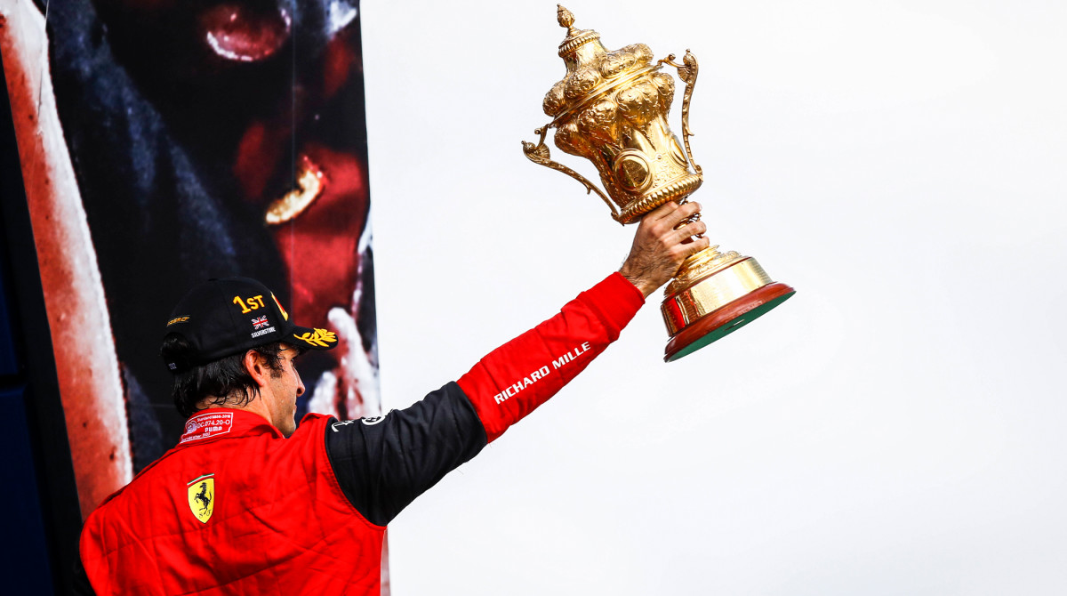 Carlos Sainz wins the 2022 British Grand Prix