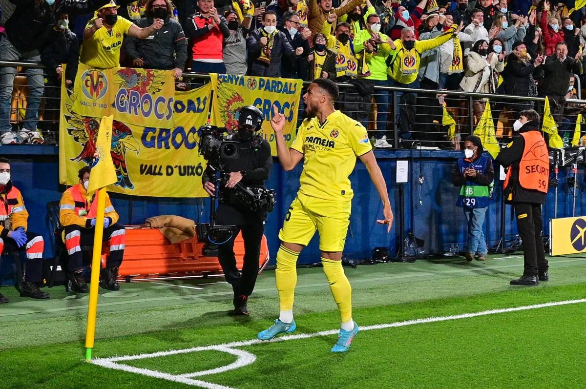Arnaut Danjuma pictured celebrating after scoring for Villarreal against Bayern Munich in April 2022