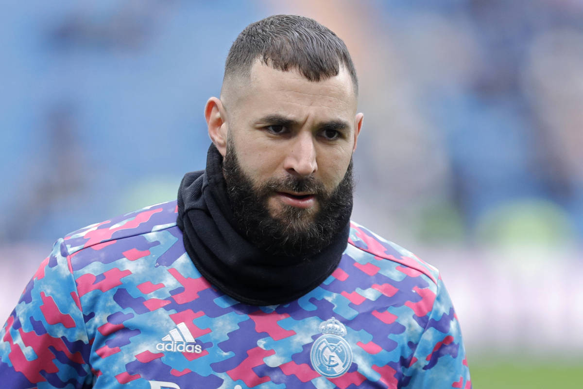 Karim Benzema pictured warming up for Real Madrid's game against Elche in January 2022