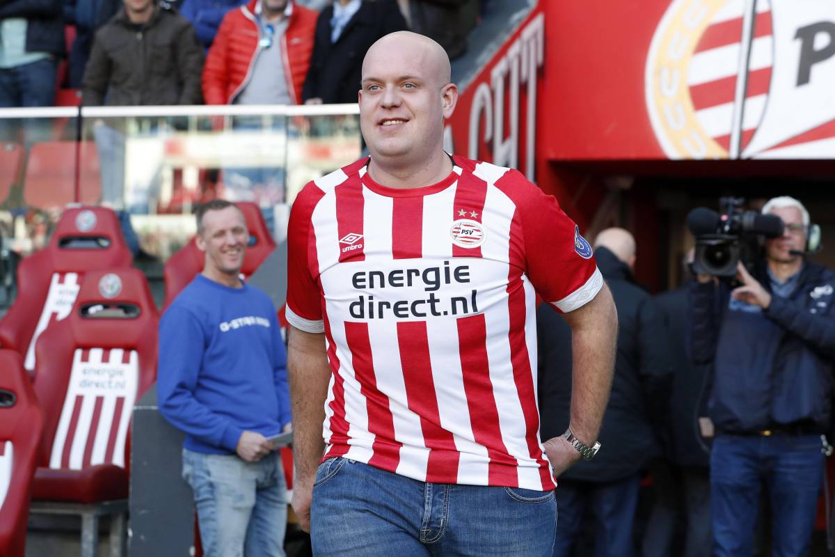 Michael van Gerwen jokes that he'd reject Man United transfer - Futbol
