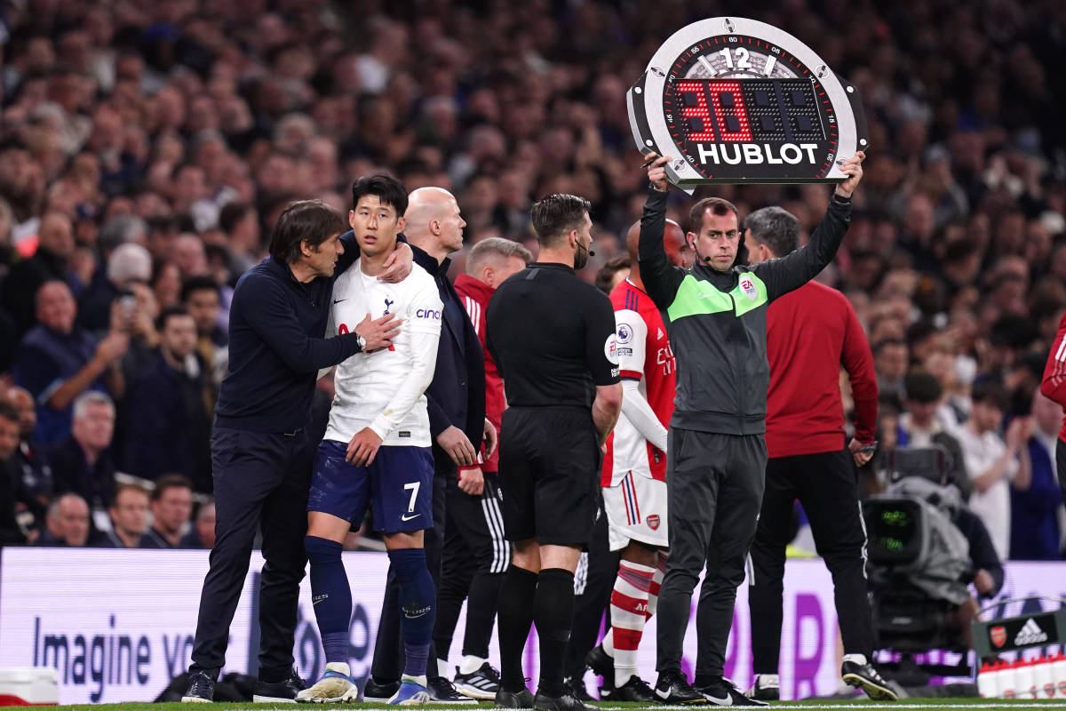 Tottenham's no.7 Son Heung-min pictured looking upset after being subbed off by Antonio Conte during his side's 3-0 win over Arsenal in May 2022