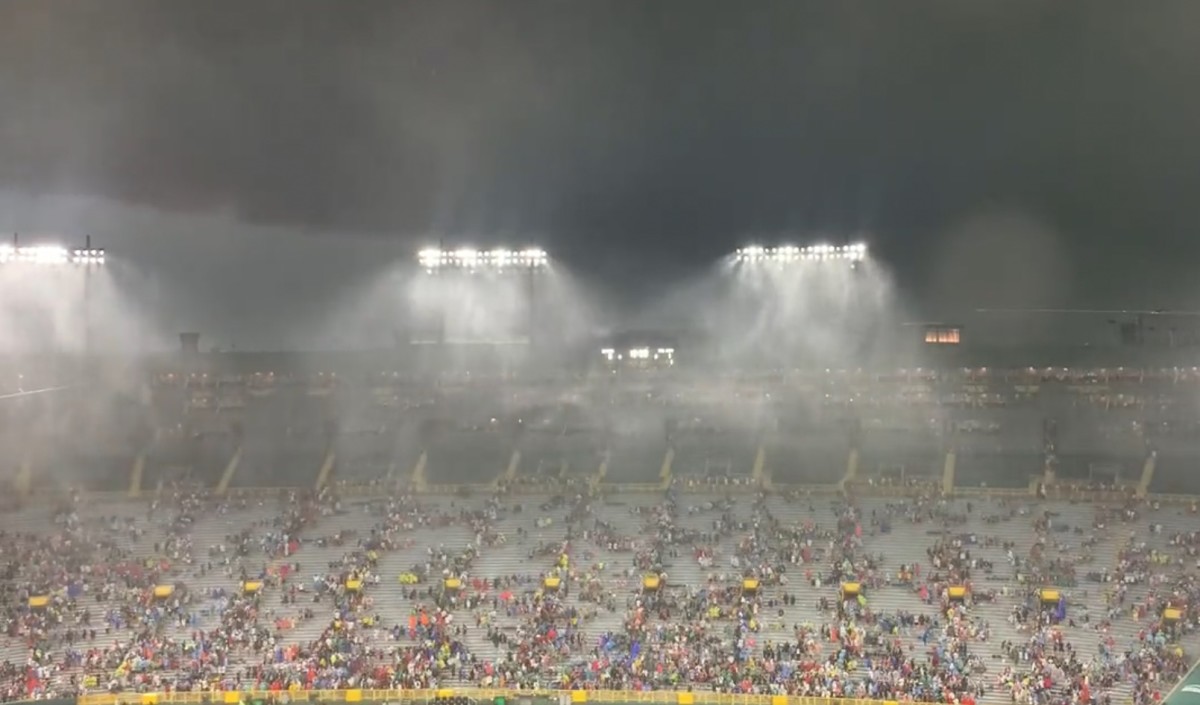 Daily Mail journalist Jack Gaughan captured an image of the awful weather at Lambeau Field, where Bayern Munich and Manchester City were unable to complete a full game