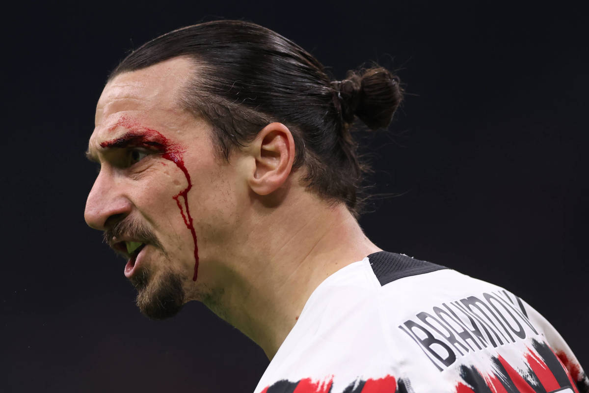 Zlatan Ibrahimovic pictured with a cut above his eye during AC Milan vs Bologna in April 2022