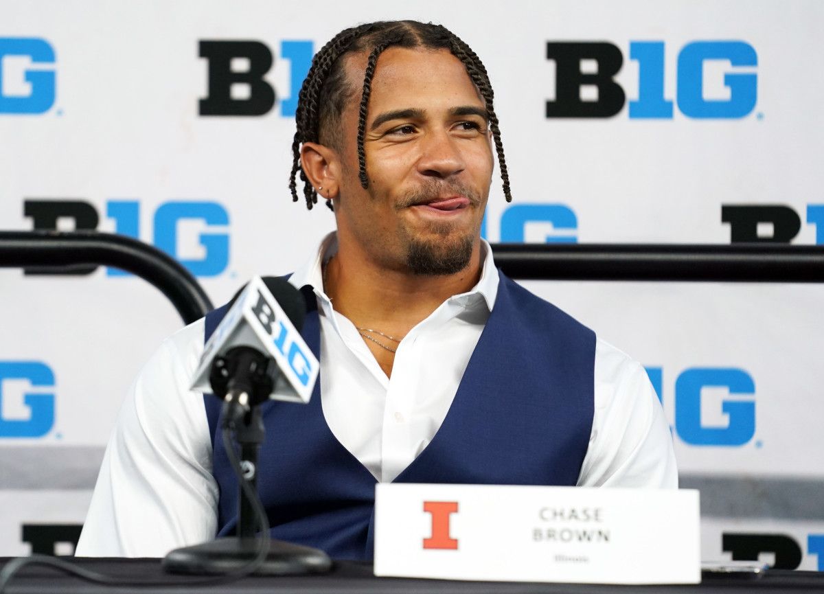 Illinois Fighting Illini running back Chase Brown