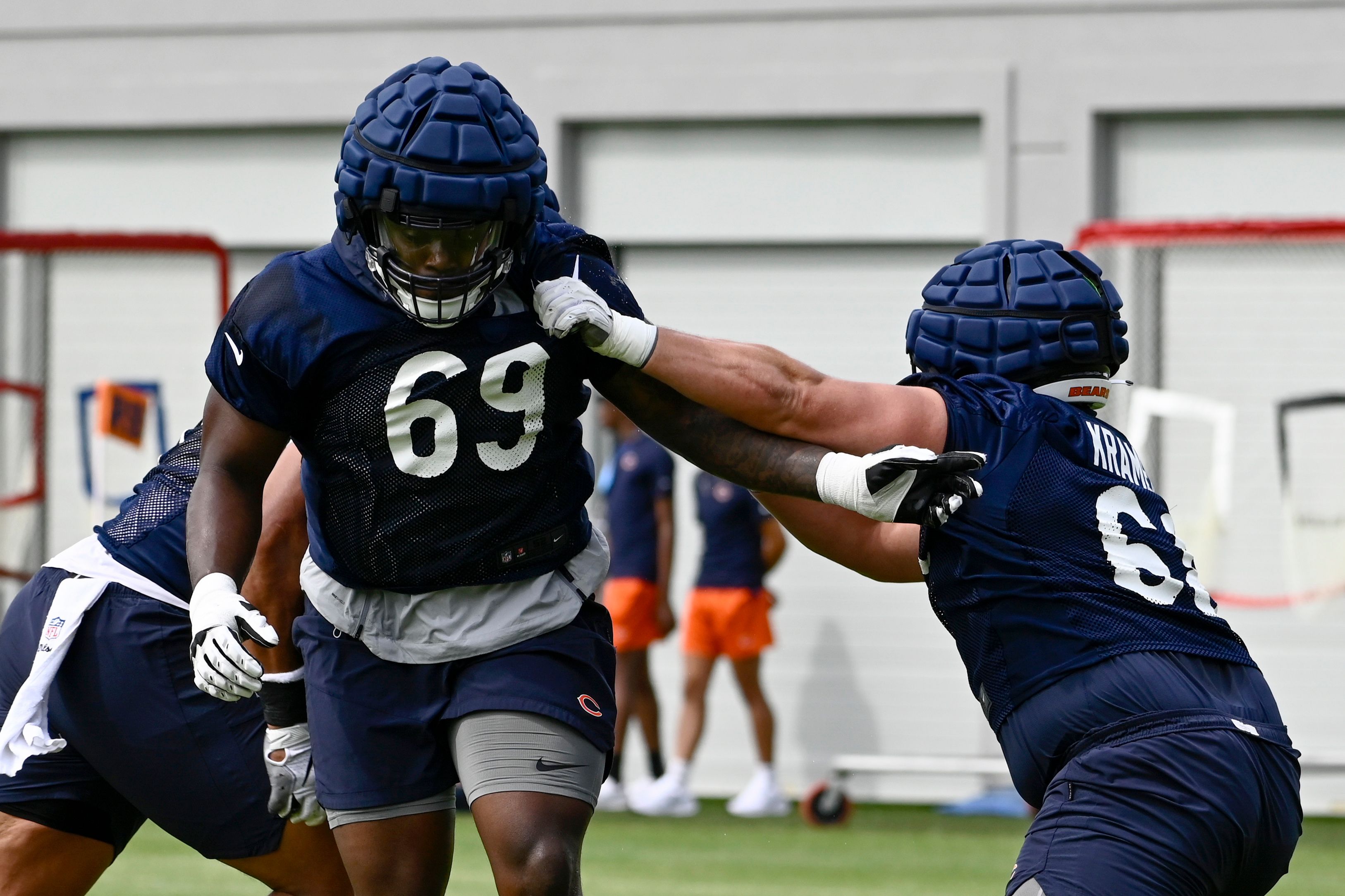 Chicago Bears center Lucas Patrick leaves practice with injury - Sports Illustrated Chicago Bears News, Analysis and More - Vimarsana News