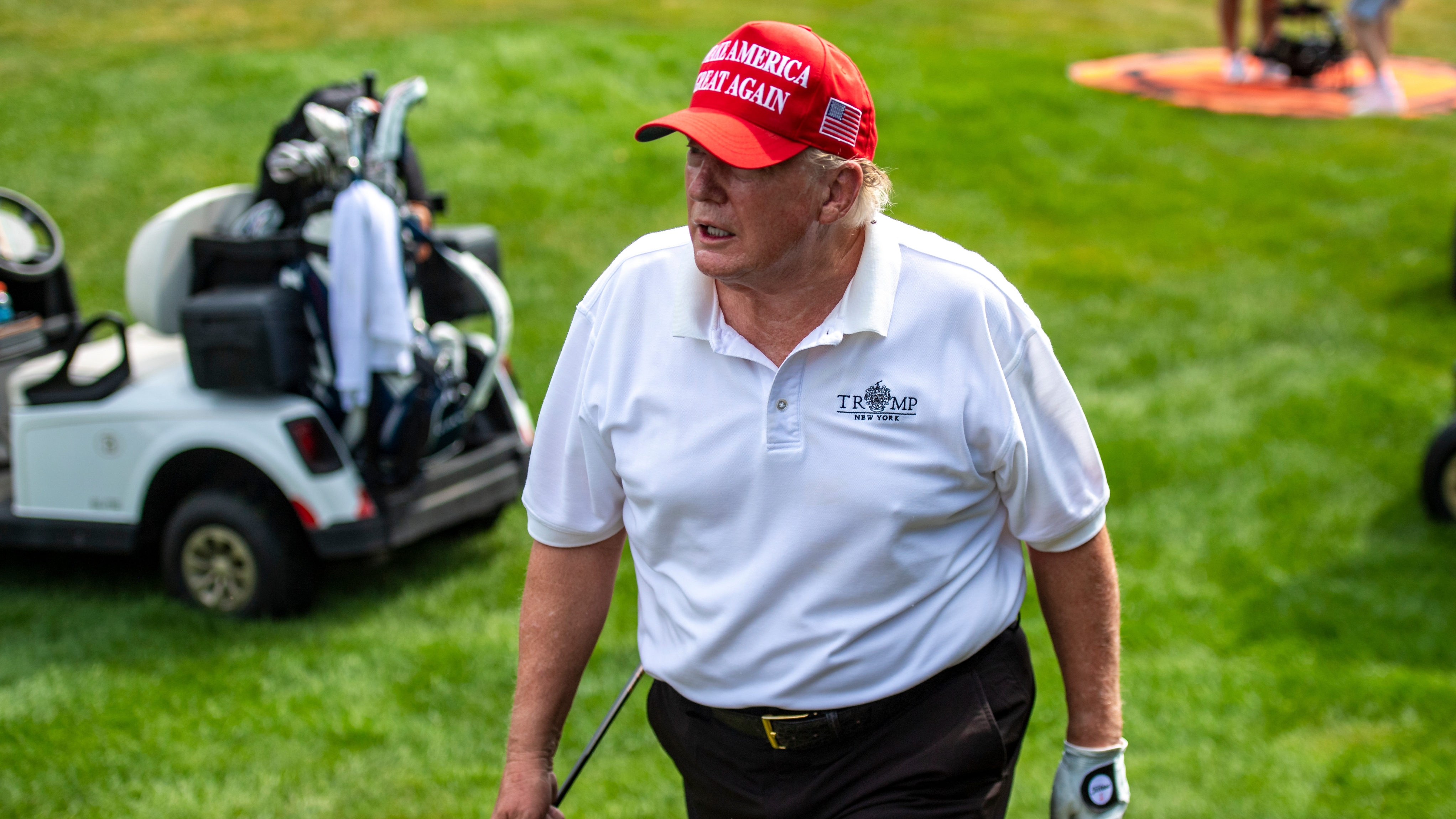 L’ancien président Donald Trump explique son soutien à LIV Golf