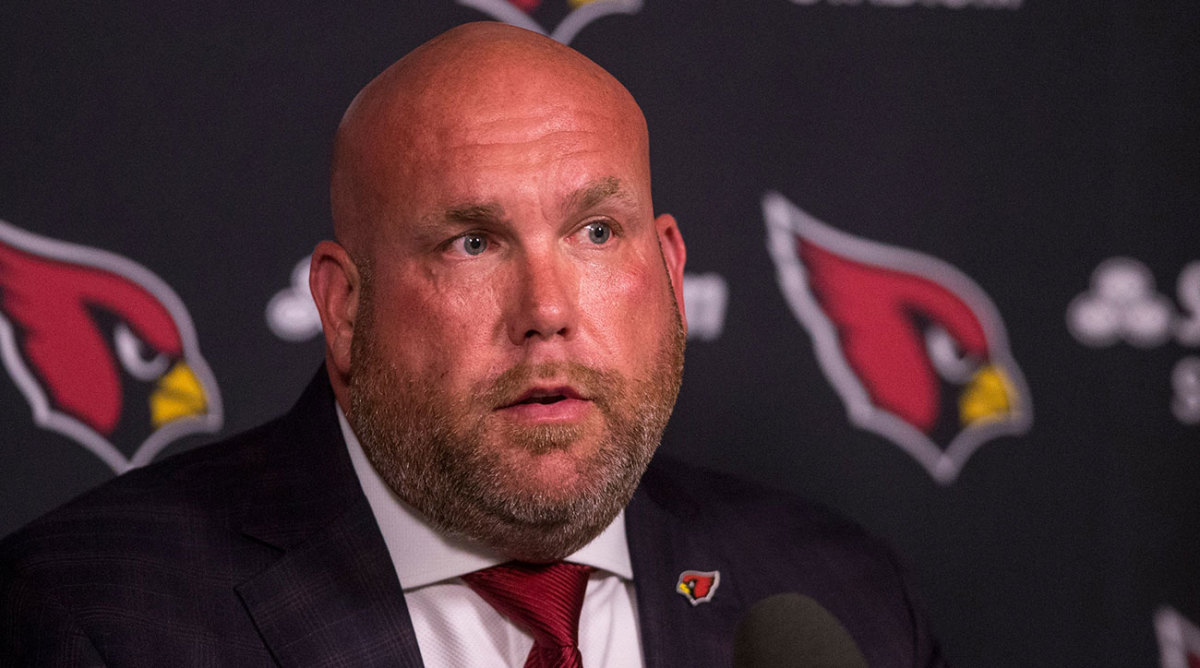 Cardinals GM Steve Keim at a press conference