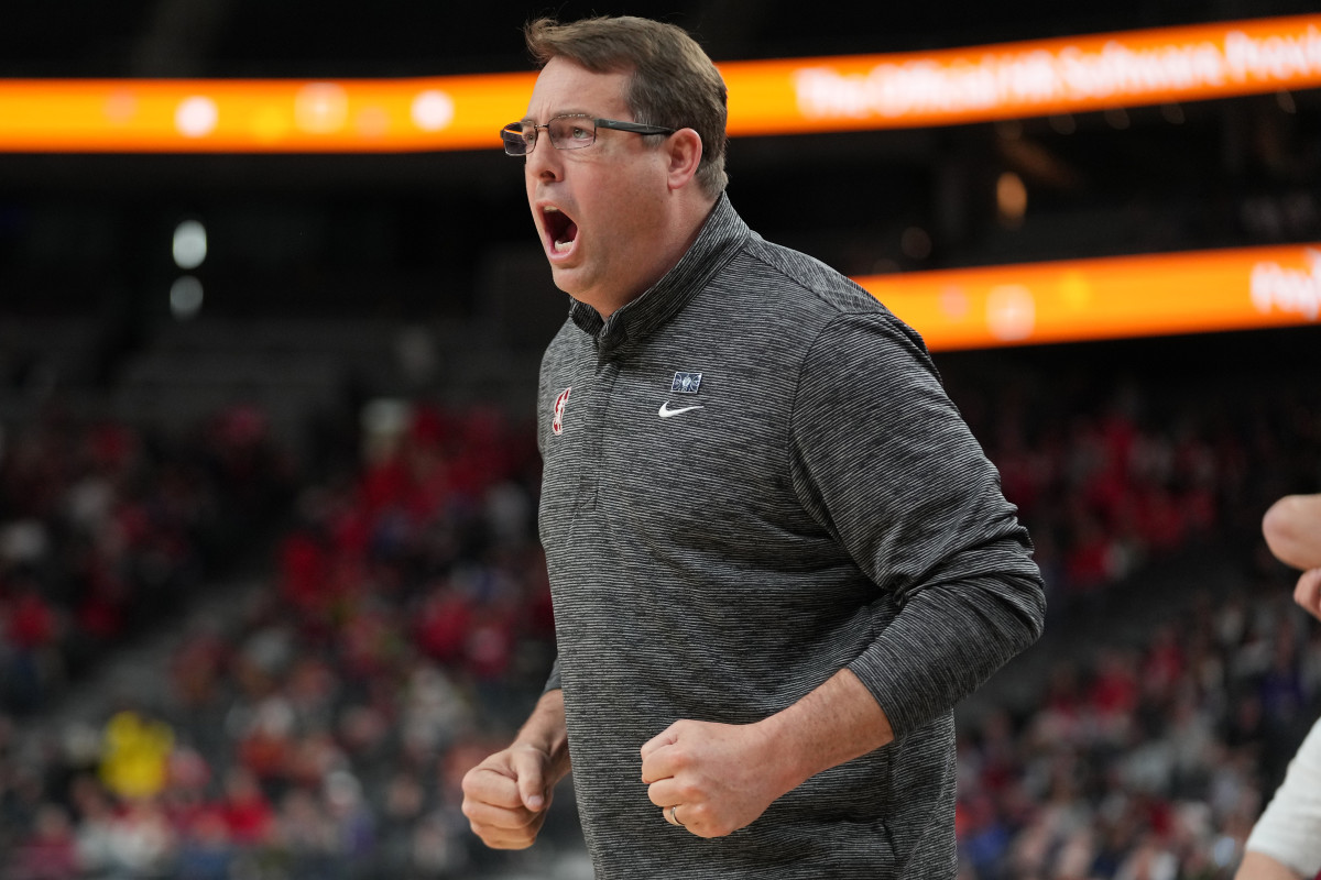 Stanford Cardinal head coach Jerod Haase is pictured in a game against the Arizona Wildcats during the second half at T-Mobile Arena