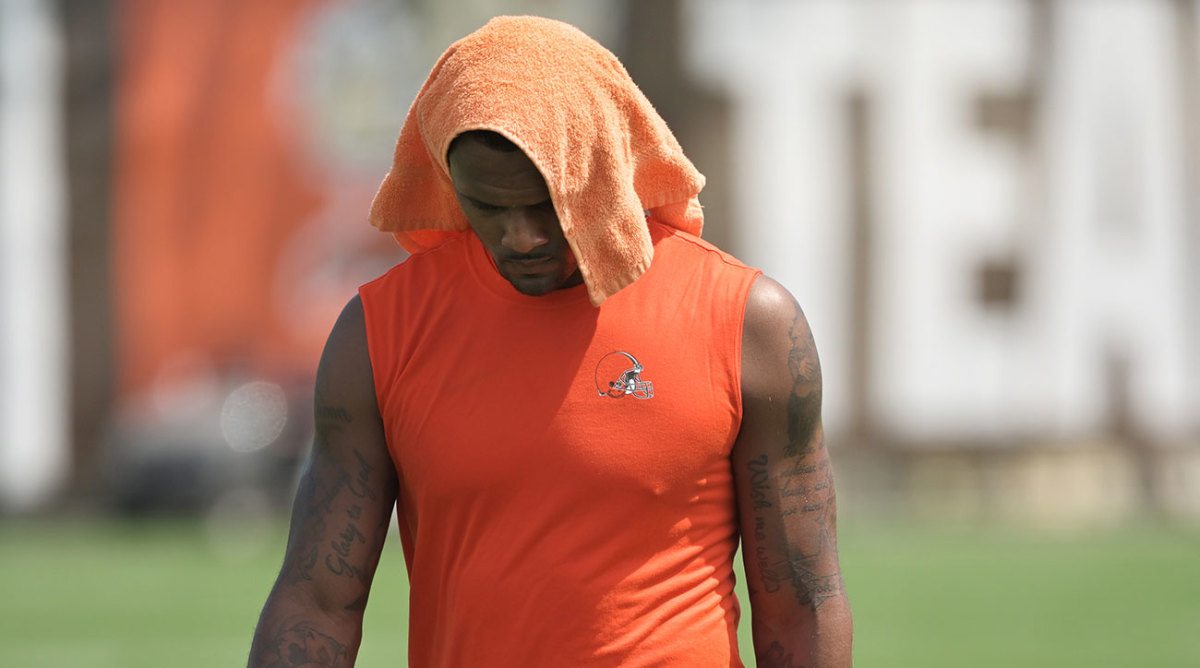 Deshaun Watson with a towel over his head at Browns camp