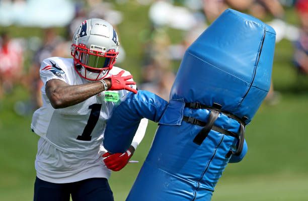 New England Patriots Training Camp Studs/Duds Day 5: Rookie Tyquan Thornton Flashes Speed - Sports Illustrated New England Patriots News, Analysis and More - Vimarsana News