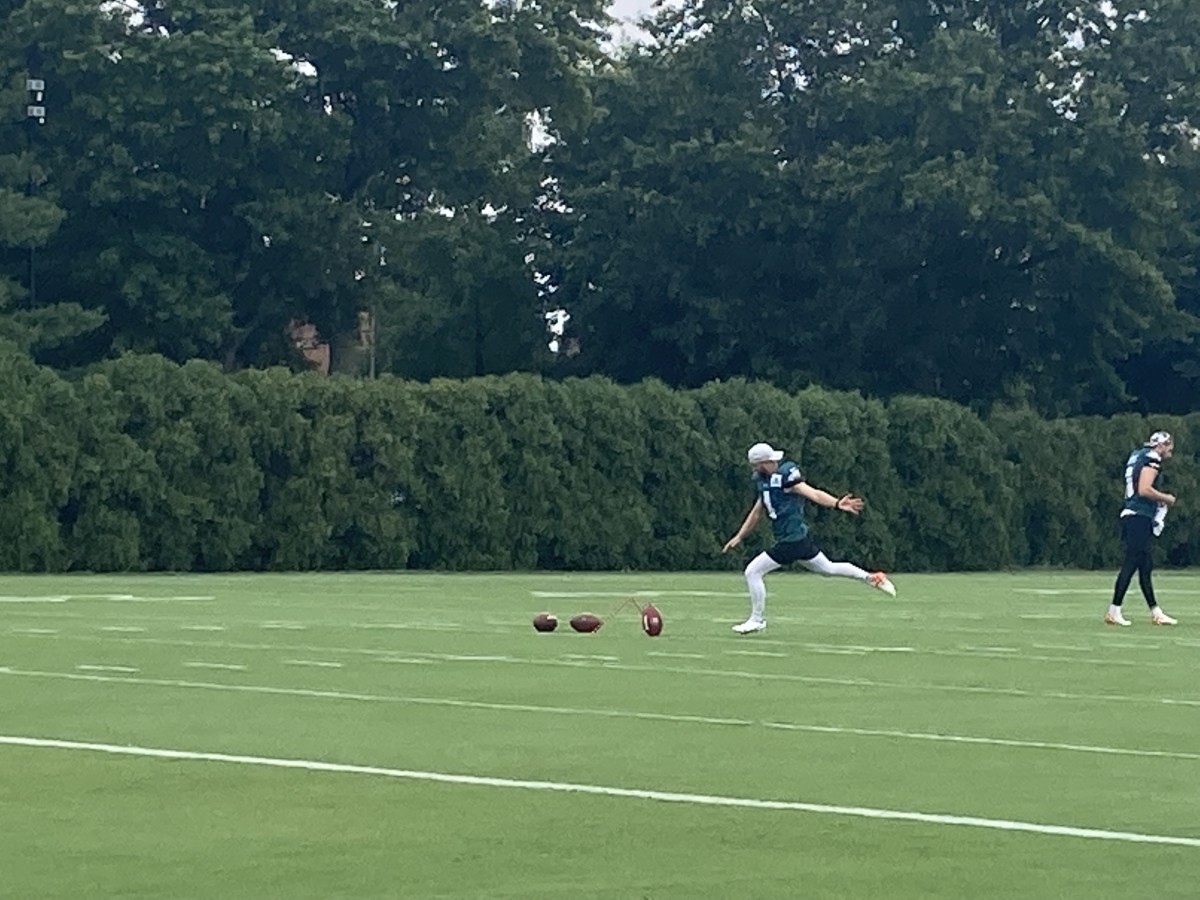 Jake Elliott practices field goals during practice on Aug. 1, 2022