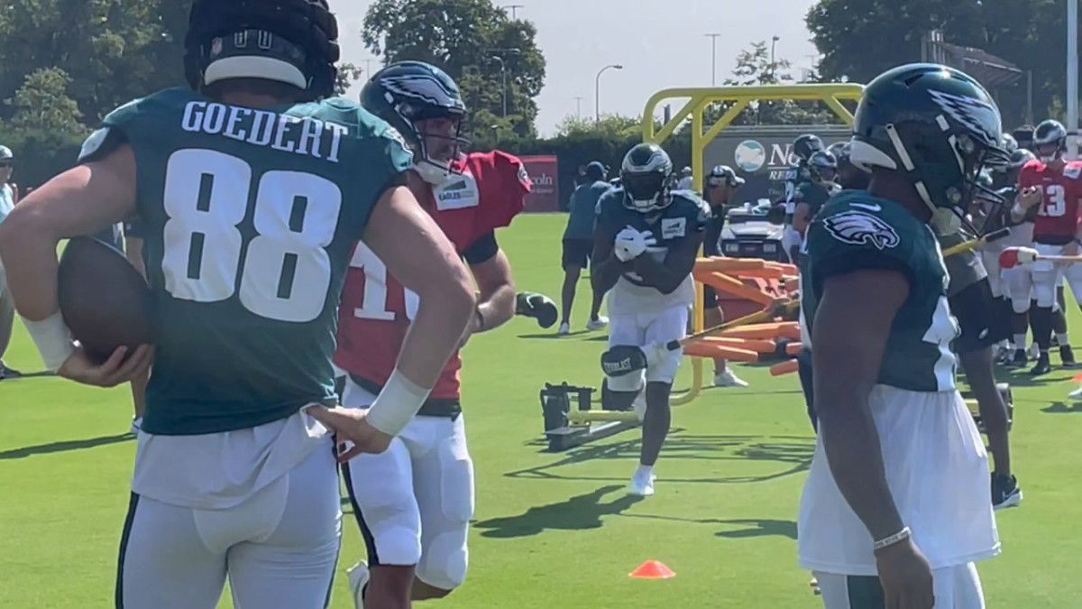 Eagles Training Camp Notebook: The Two Jalens (Hurts and Reagor) Heat up - Vimarsana News