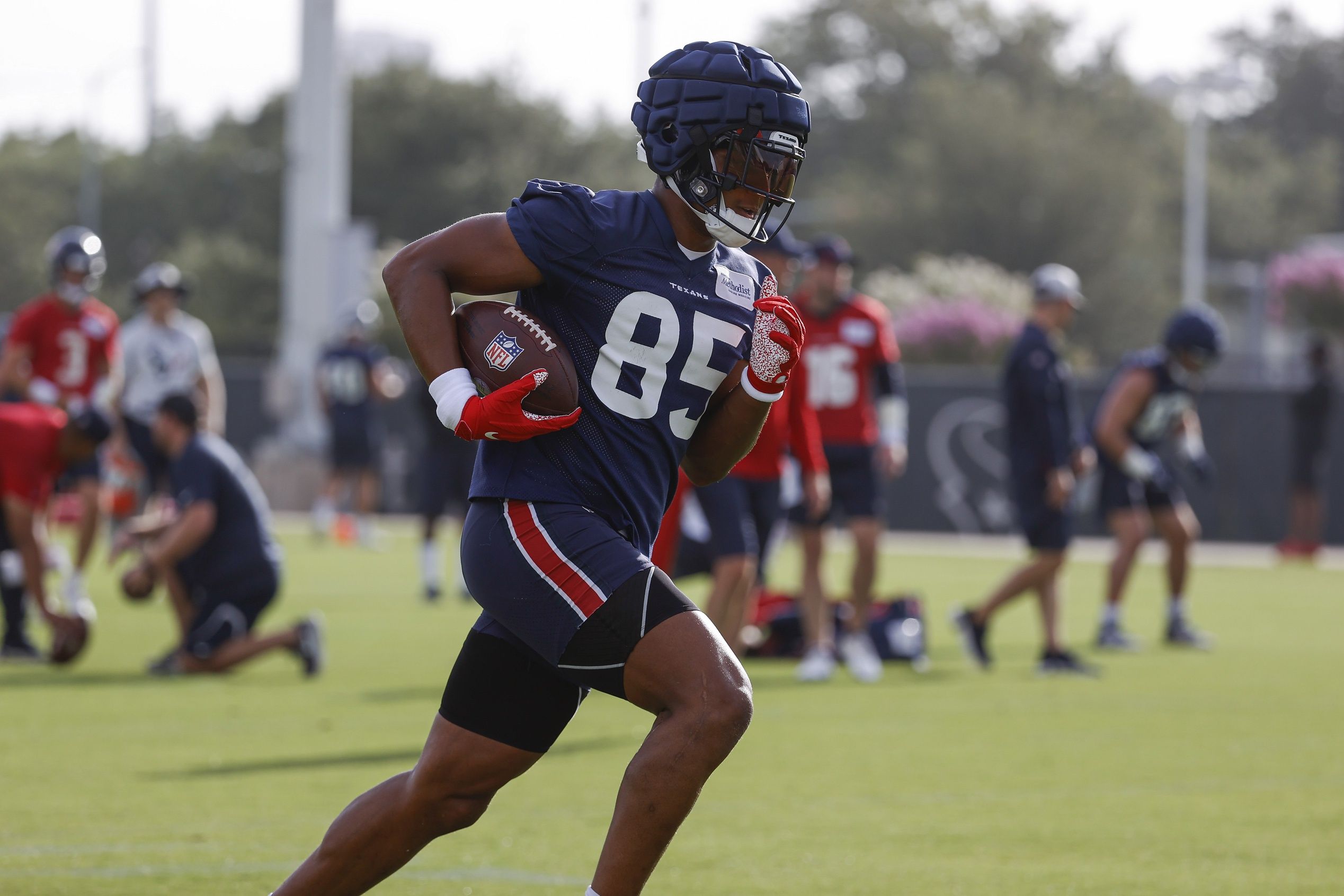 Houston Texans Quiet on NFL Mandated Guardian Caps: Controversial Change - Sports Illustrated Houston Texans News, Analysis and More - Vimarsana News
