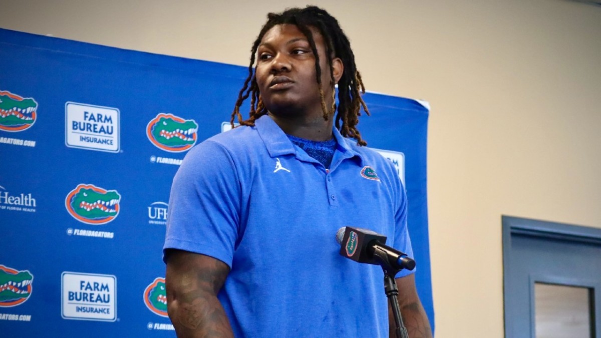 Gators DL Gervon Dexter meets with the media to open fall camp.