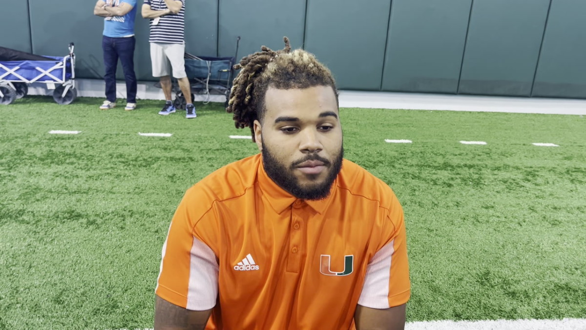 Akheem Mesidor Raves About Miami DE Coach Rod Wright All Hurricanes on Sports Illustrated