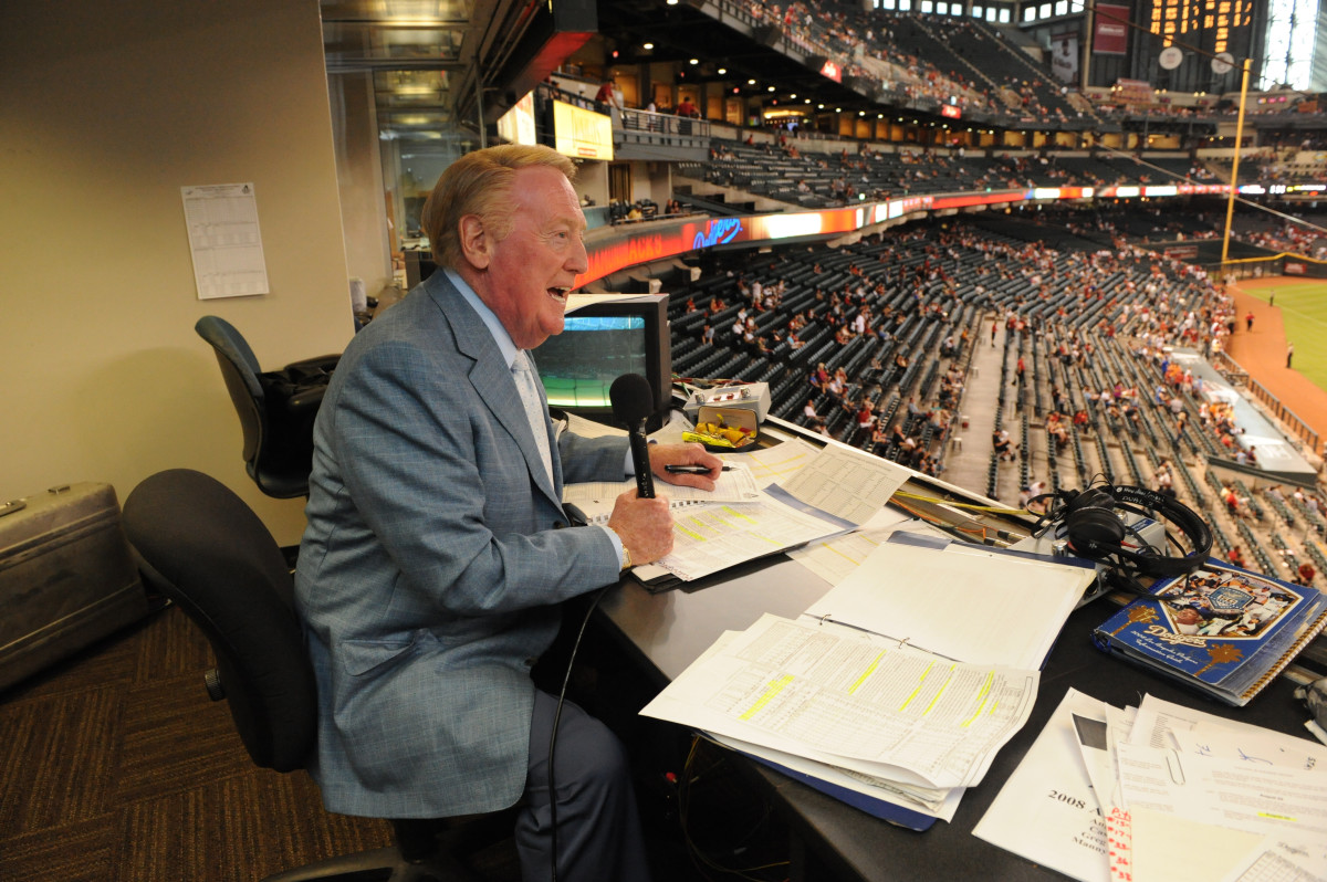 Los Angeles Dodgers Hall of Fame Broadcaster Vin Scully prior to game against the Arizona Diamondbacks Saturday, August 30, 2008 at Chase Field in Phoenix, Arizona.