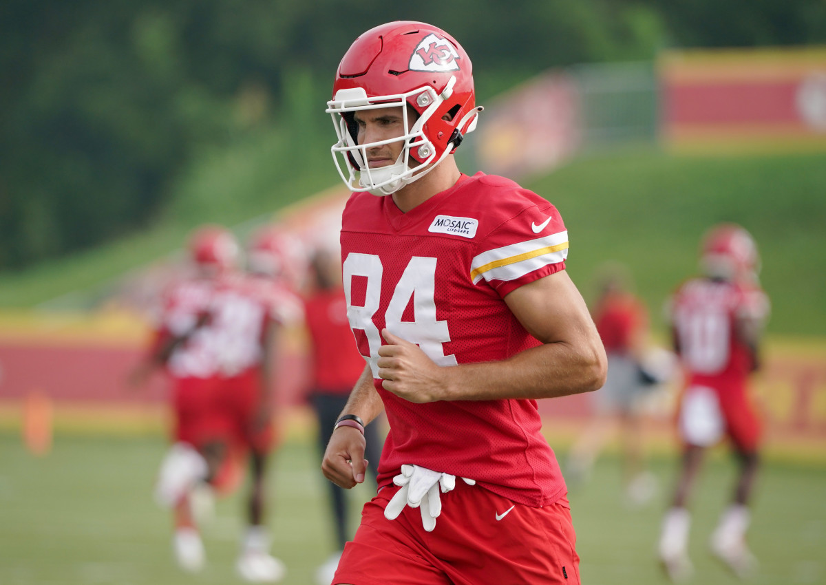 Jul 27, 2022; St. Joseph, MO, USA; Kansas City Chiefs wide receiver Justin Watson (84) runs drills during training camp at Missouri Western State University. Mandatory Credit: Denny Medley-USA TODAY Sports