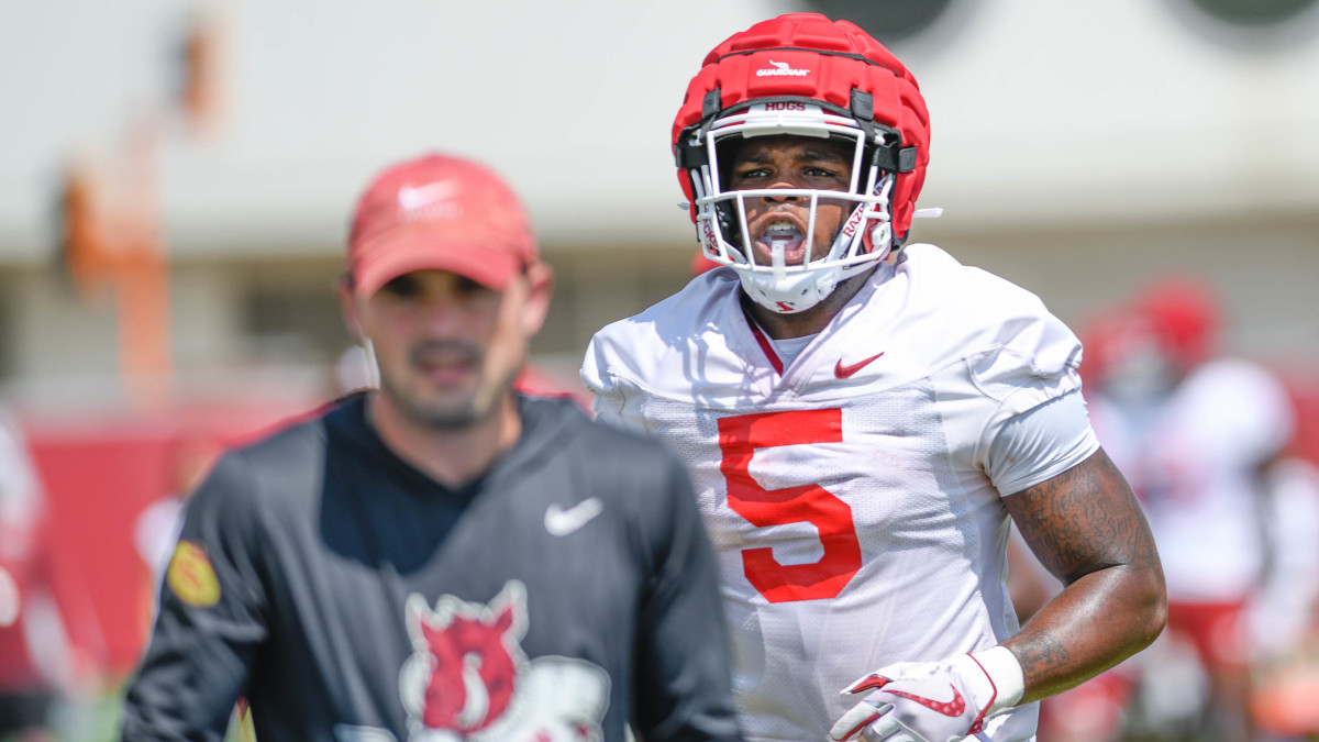 Rocket Sanders Has Earned Right to Be on Top of Razorbacks' RB Depth