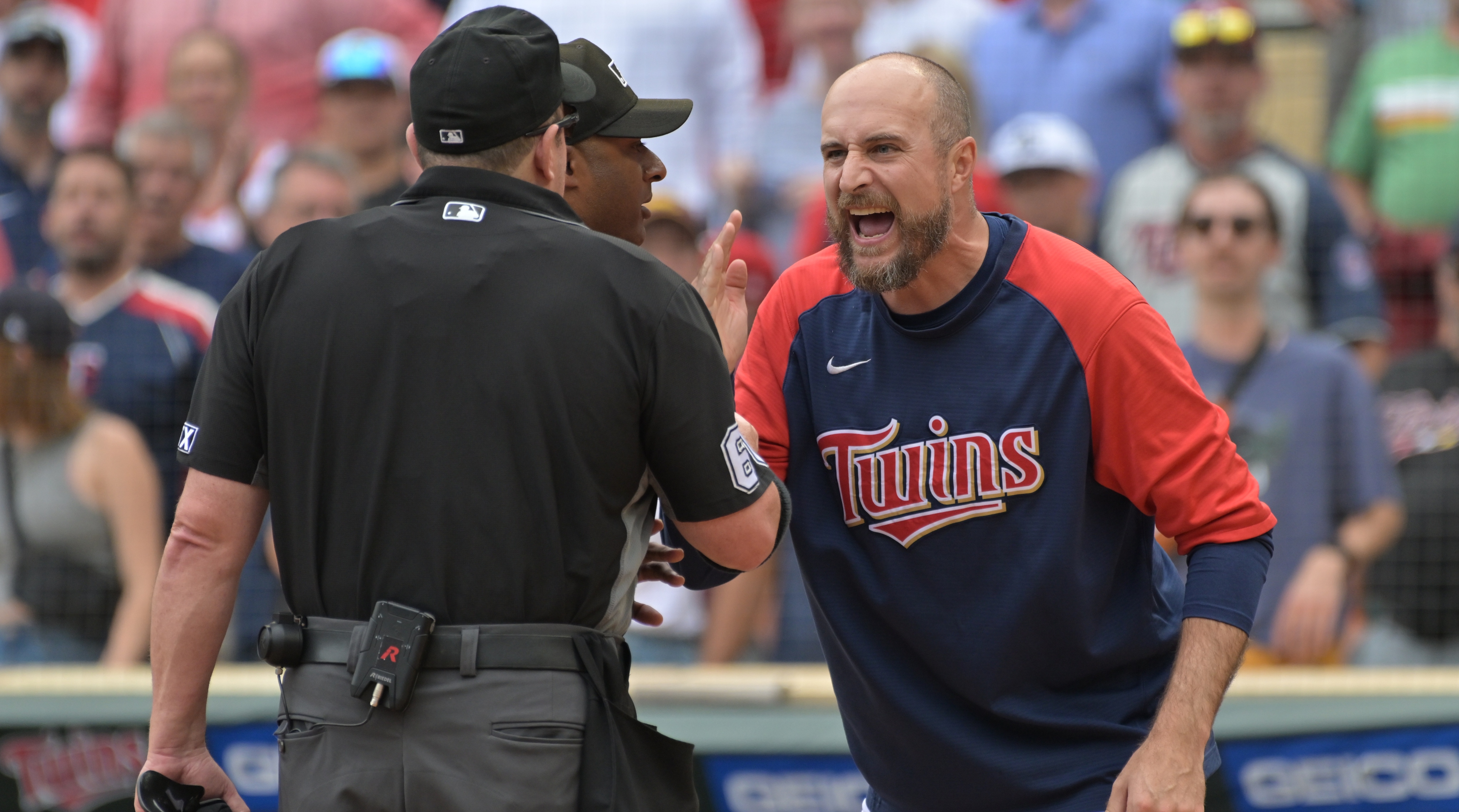 Twins Manager Rocco Baldelli Ejected, Criticizes ‘Pathetic’ Umpiring - Sports Illustrated