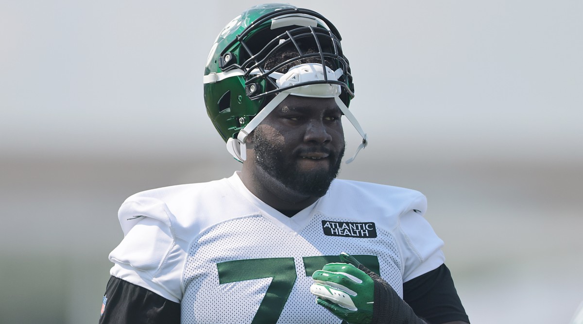Jets offensive tackle Mekhi Becton