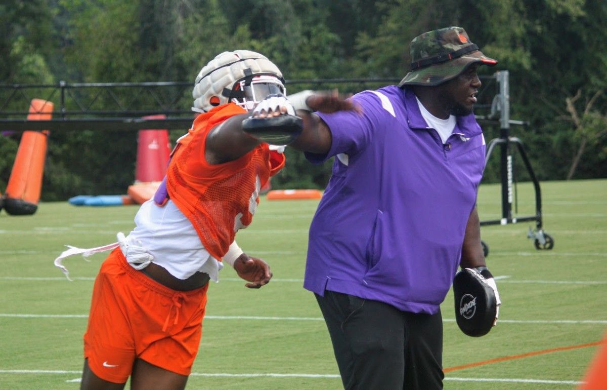 2023 DT Stephiylan Green Signs National Letter of Intent With Clemson - Vimarsana News
