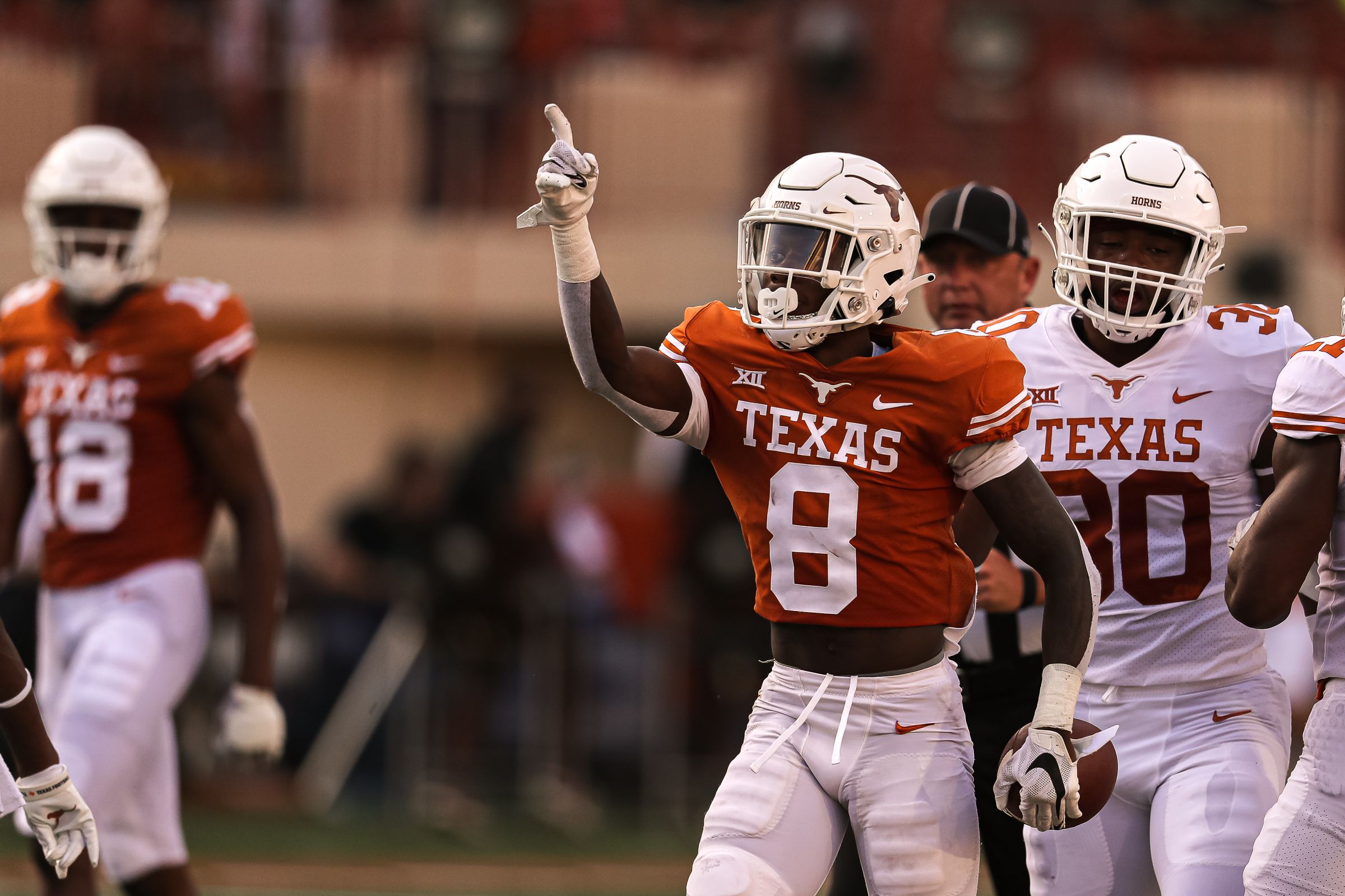 Texas WR Xavier Worthy Is Just Getting Warmed Up in Longhorn Career - Vimarsana News