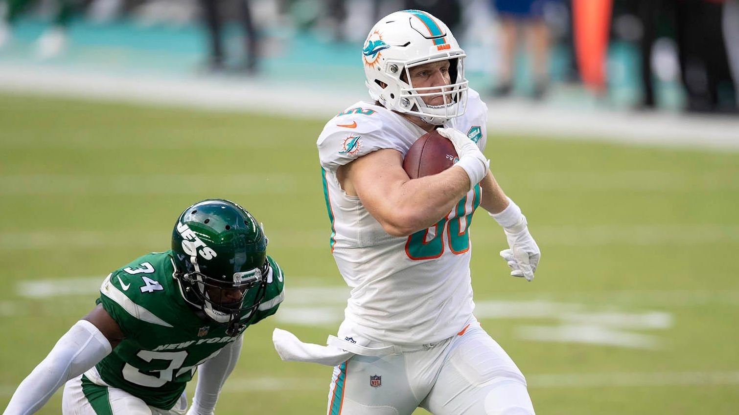 Texans Trade for Dolphins TE Adam Shaheen - Sports Illustrated - Vimarsana News