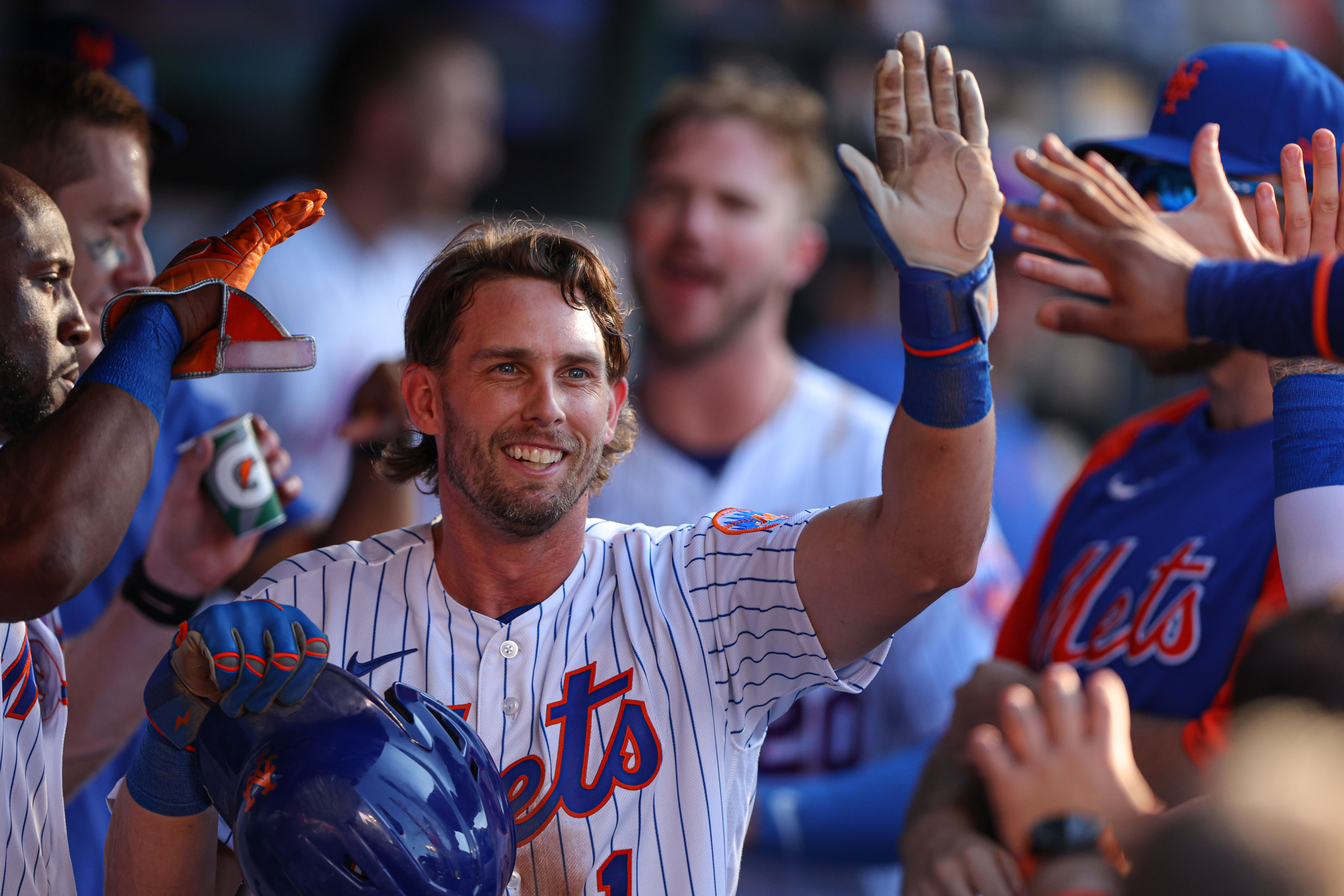 MLB Network Ranks Mets' Jeff McNeil No. 2 Second Baseman - Vimarsana News