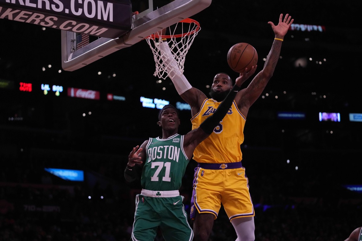 Dennis Schröder returning to Lakers with 1-year deal