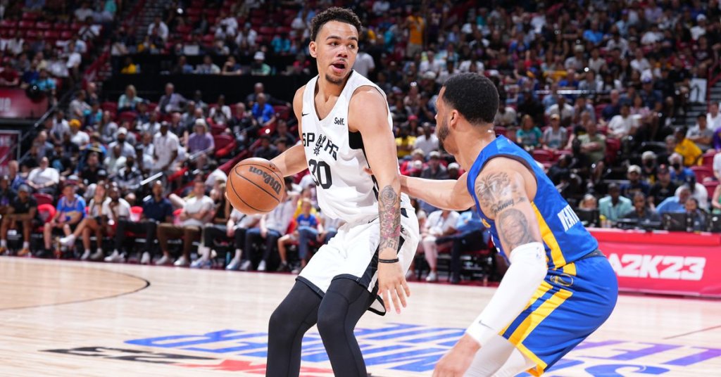 San Antonio Spurs Signing Jordan Hall to 1Year Contract After Waiving