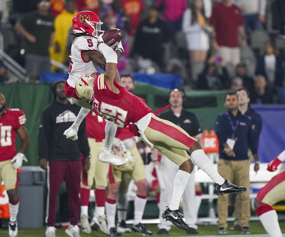 Apr 16, 2022; Birmingham Stallions defensive back Brian Allen (29) and New Jersey Generals wide receiver KaVontae Turpin (5) go up for a pass. Mandatory Credit: Marvin Gentry-USA TODAY
