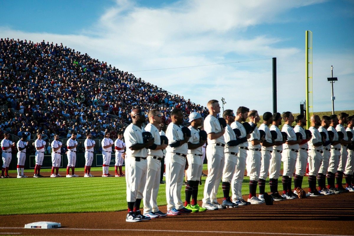 CubsRedsAnthem
