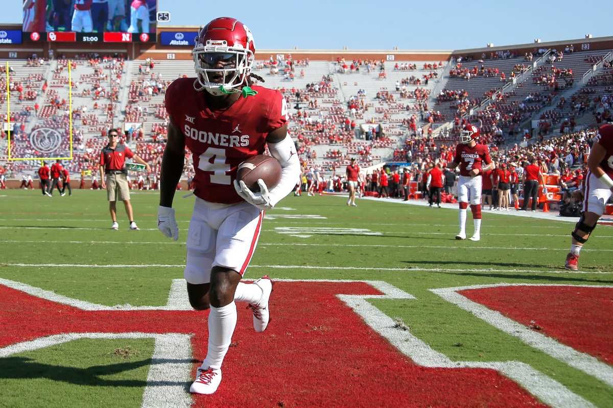 Former Oklahoma receiver Mario Williams is following Lincoln Riley to USC