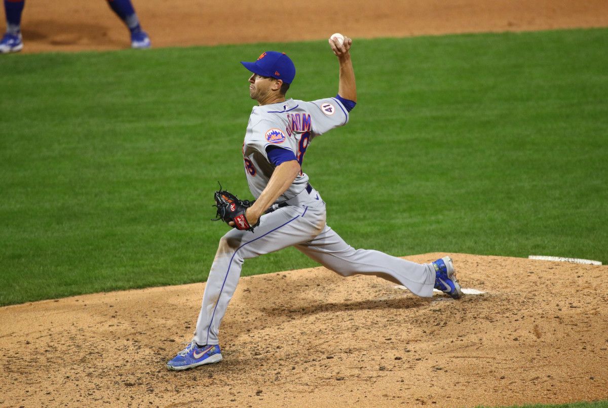 New York Mets ace Jacob deGrom throws a pitch against the Philadelphia Phillies at Citizens Bank Park.