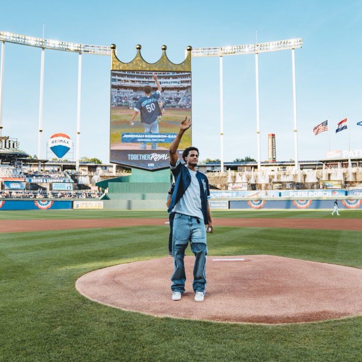 Jeremiah Robinson-Earl Tosses First Pitch at Royals Game - Vimarsana News
