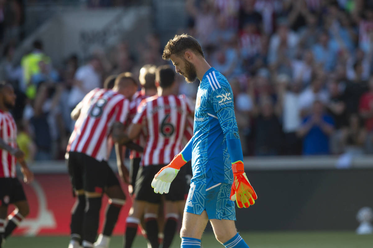 Manchester United goalkeeper David de Gea pictured looking dejected during his side's 4-0 loss at Brentford in August 2022