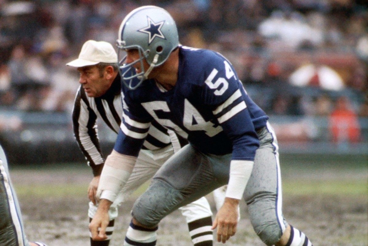 Dec 12, 1970; Cleveland, OH, USA; FILE PHOTO; Dallas Cowboys linebacker (54) Chuck Howley in action against the Cleveland Browns at Cleveland Stadium. The Cowboys defeated the Browns 6-2.