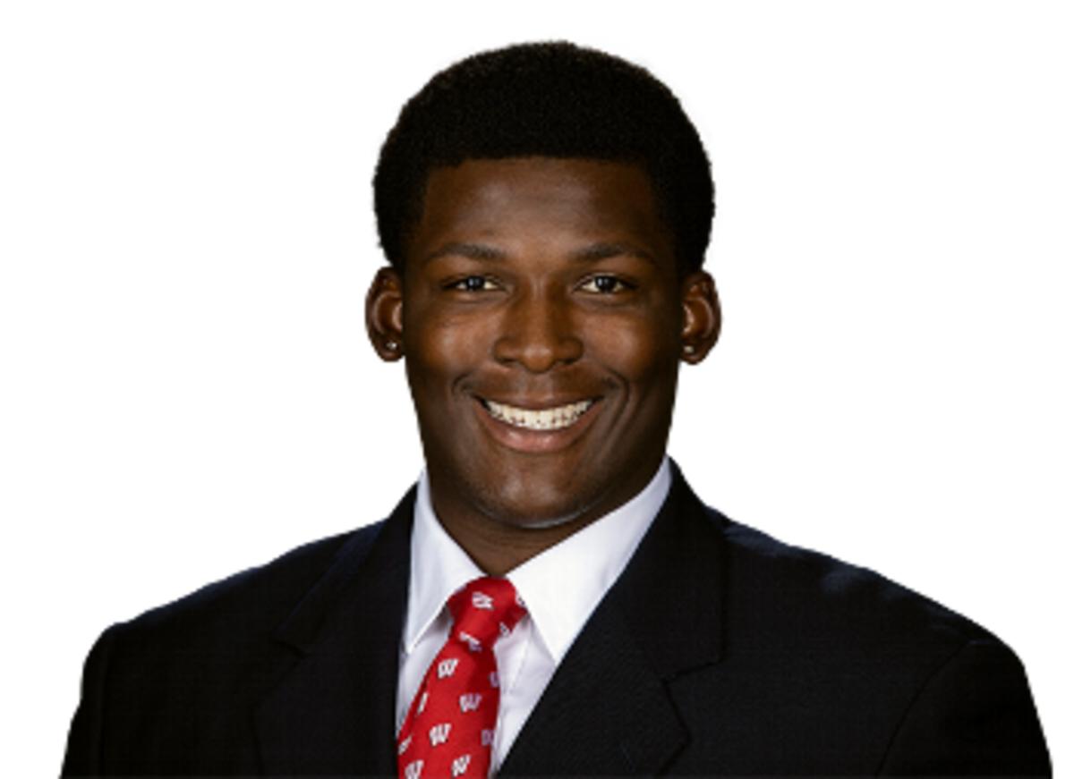 NFL Draft Profile Keeanu Benton, Defensive Lineman, Wisconsin Badgers