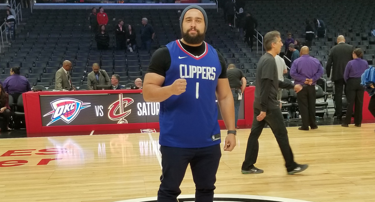 Celebrity Clippers Fans