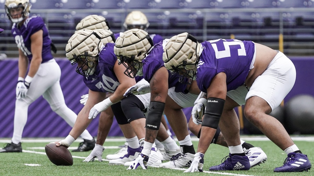 The Husky offensive line should be improved.