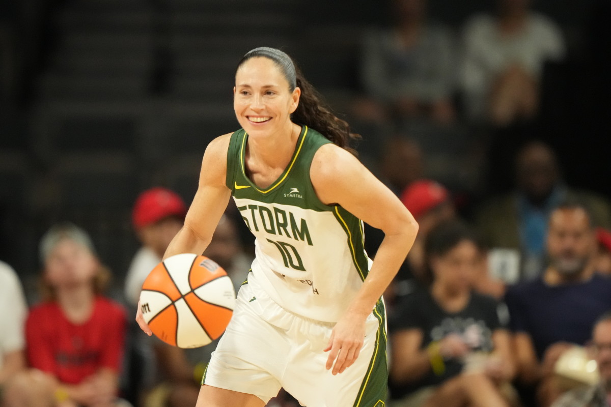 Storm guard Sue Bird dribbles the ball in a game against the Las Vegas Aces.