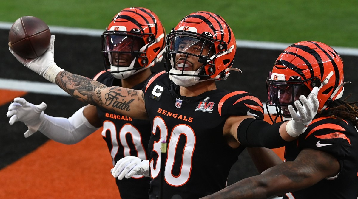 Bengals safety Jessie Bates signs with the Falcons in free agency.