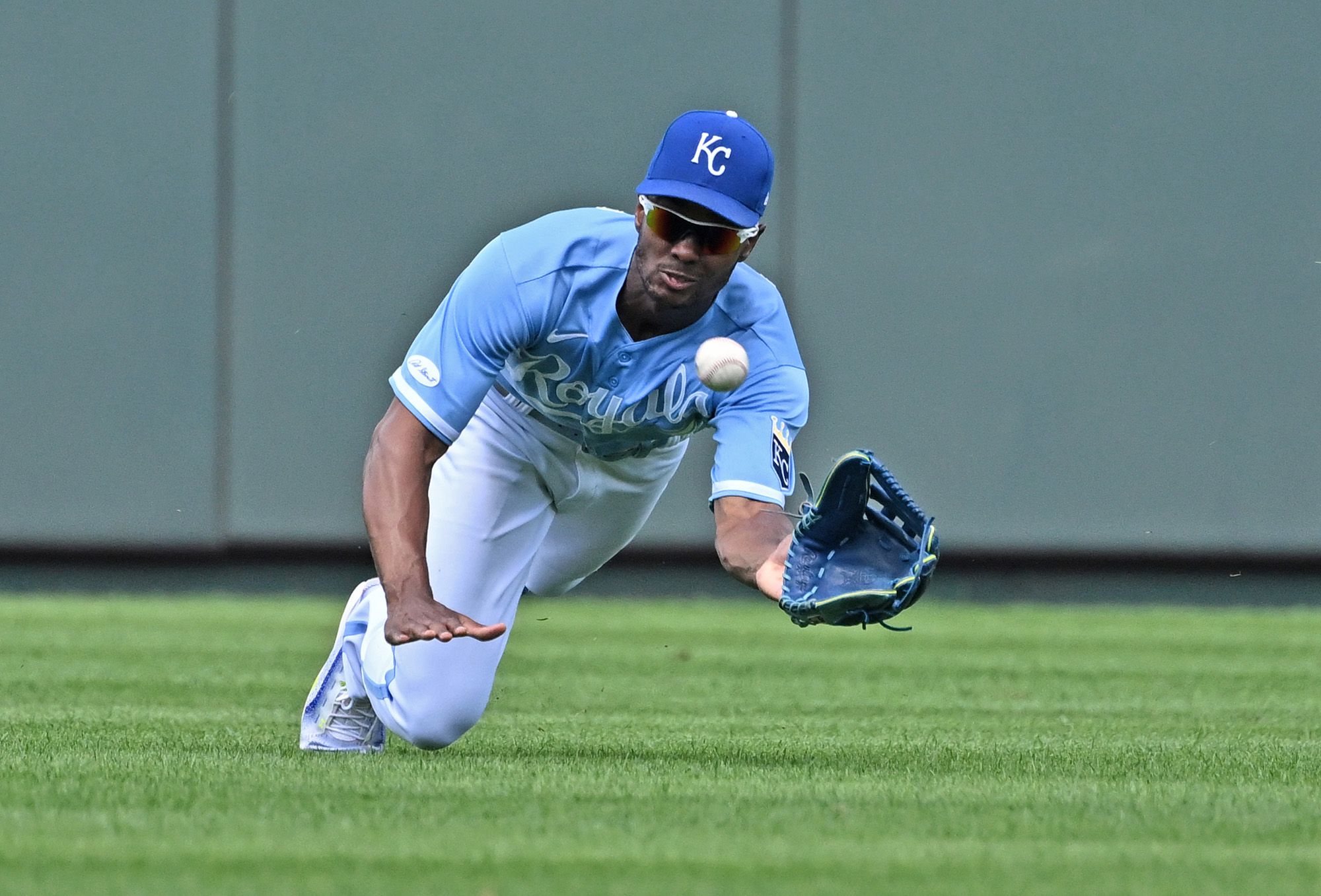 Michael A. Taylor's Isn't an Everyday Starter for KC Royals in 2023 - Sports Illustrated Kansas City Royals News, Analysis and More - Vimarsana News