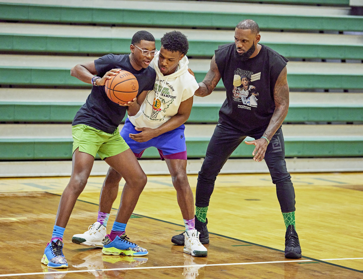 Bryce and Bronny square off under dad’s watchful eye.