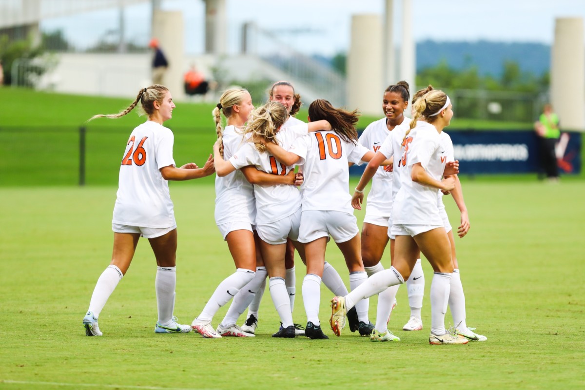 The No. 8 Virginia women's soccer team defeated No. 11 Georgetown 1-0 on Thursday in Washington, D.C.