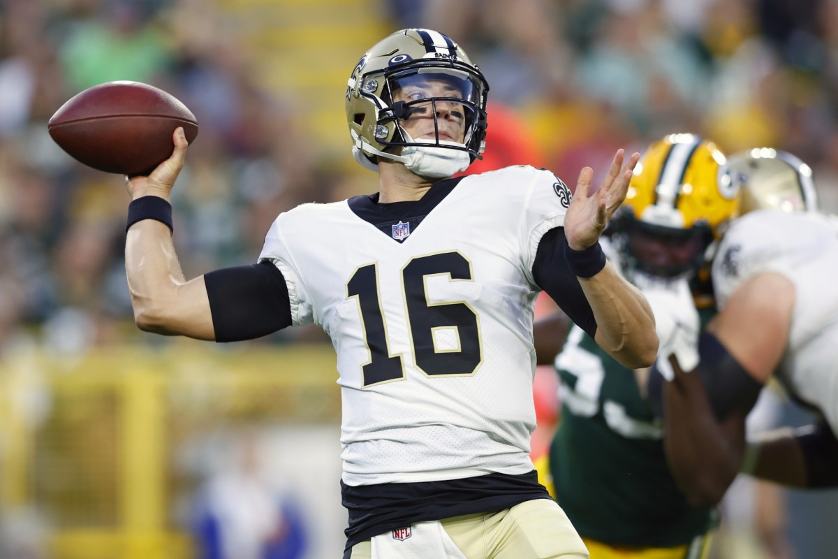 New Orleans Saints quarterback Ian Book (16) throws a pass against the Green Bay Packers. Mandatory Credit: Jeff Hanisch-USA TODAY 