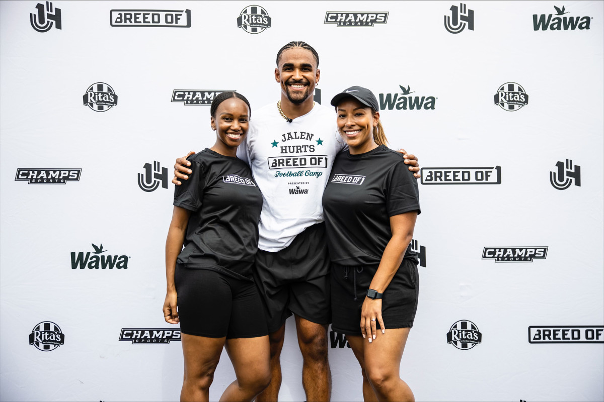 Jalen Hurts advocates for women in sports with all-female team - Sports  Illustrated