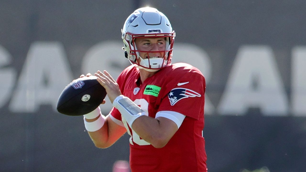 New England Patriots vs. Las Vegas Raiders Preseason Week 3: Live Game Log  - Sports Illustrated New England Patriots News, Analysis and More