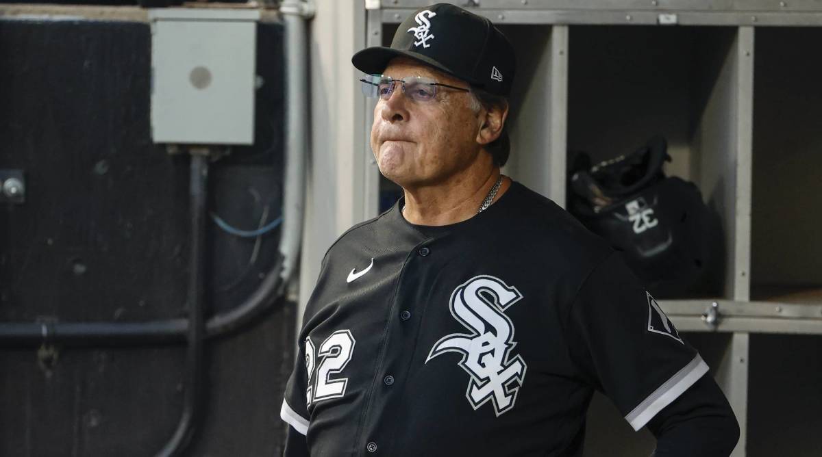 White Sox manager Tony La Russa looks on during Chicago's 7-2 loss at home vs. Arizona.