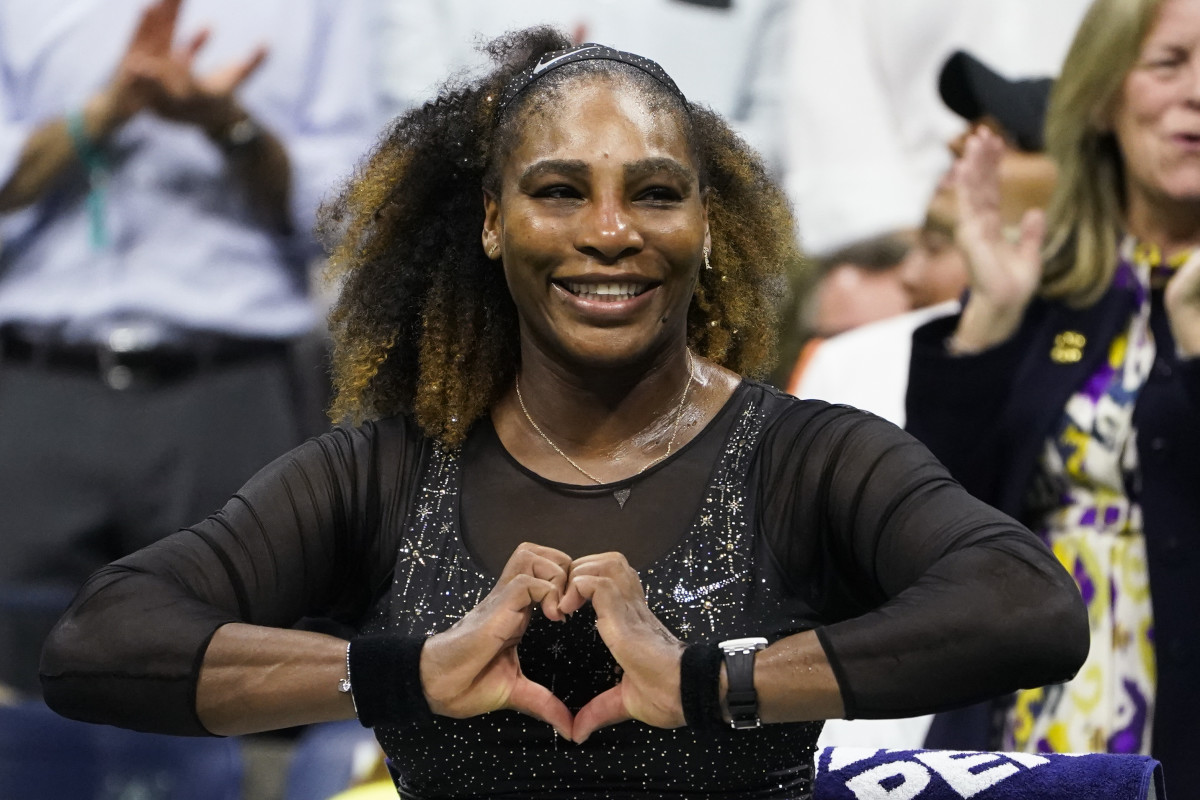 Serena salutes the crowd after her first-round win at U.S. Open.
